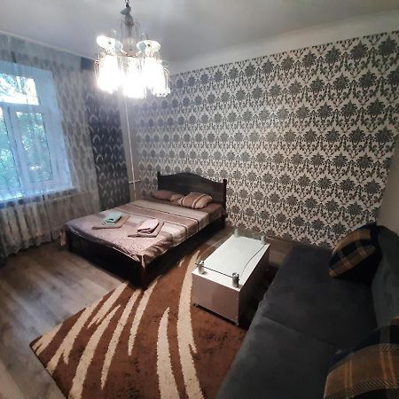 Apartment 2 Bed Rooms Near Aristokrat Zaporizhia Eksteriør bilde